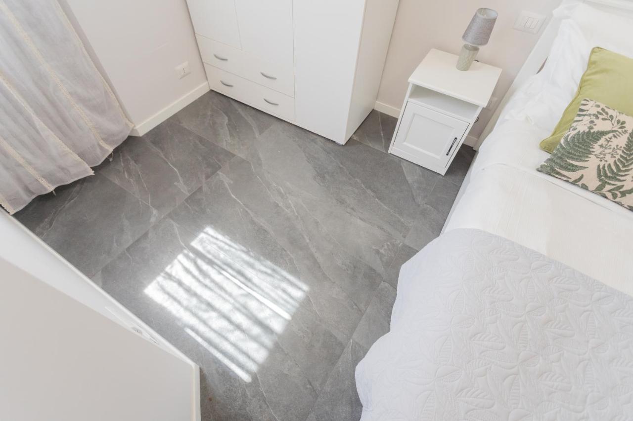 Sant'Agostino Apartments By Rent All Como Exterior photo
