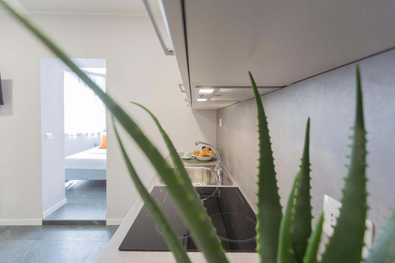 Sant'Agostino Apartments By Rent All Como Exterior photo